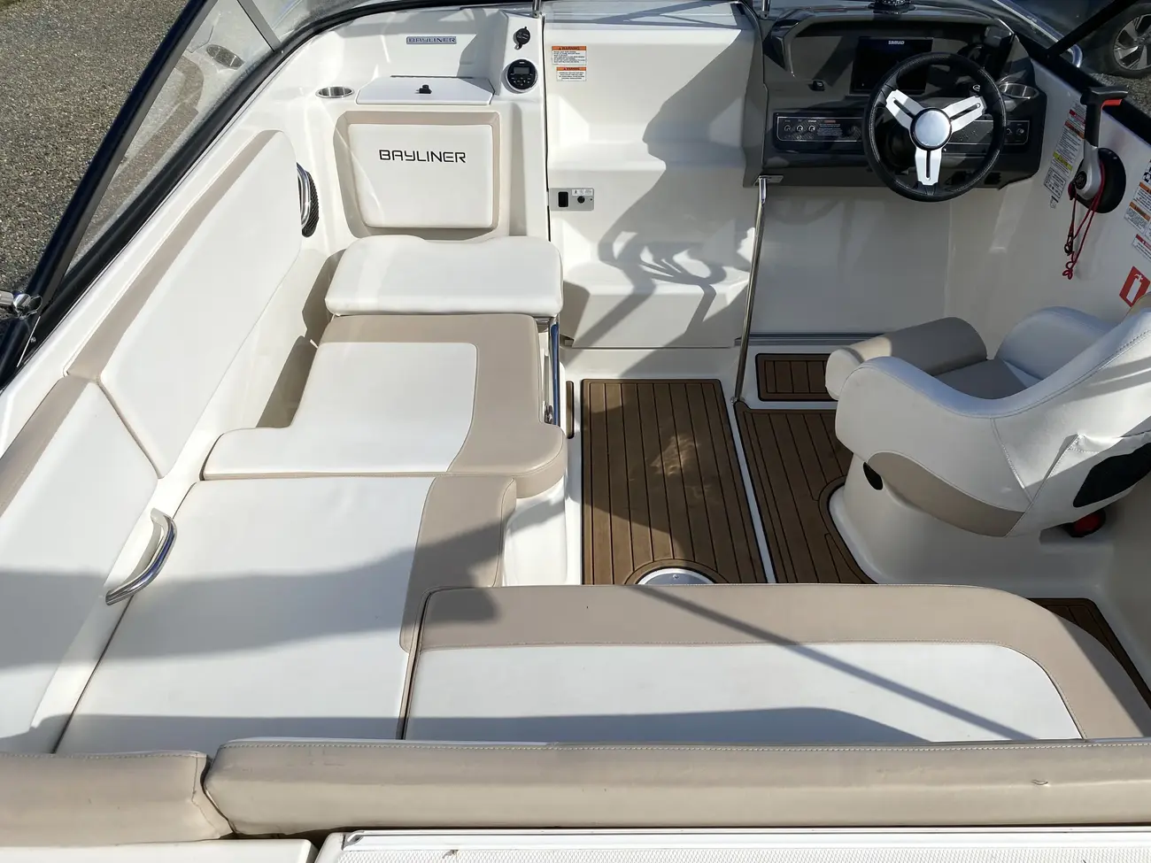 Bayliner VR5 Cuddy - Image 9