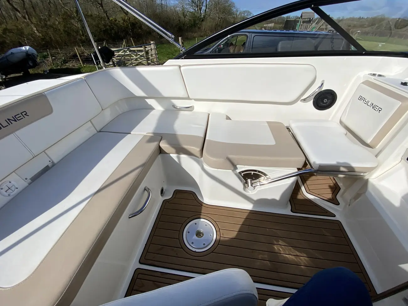 Bayliner VR5 Cuddy - Image 7